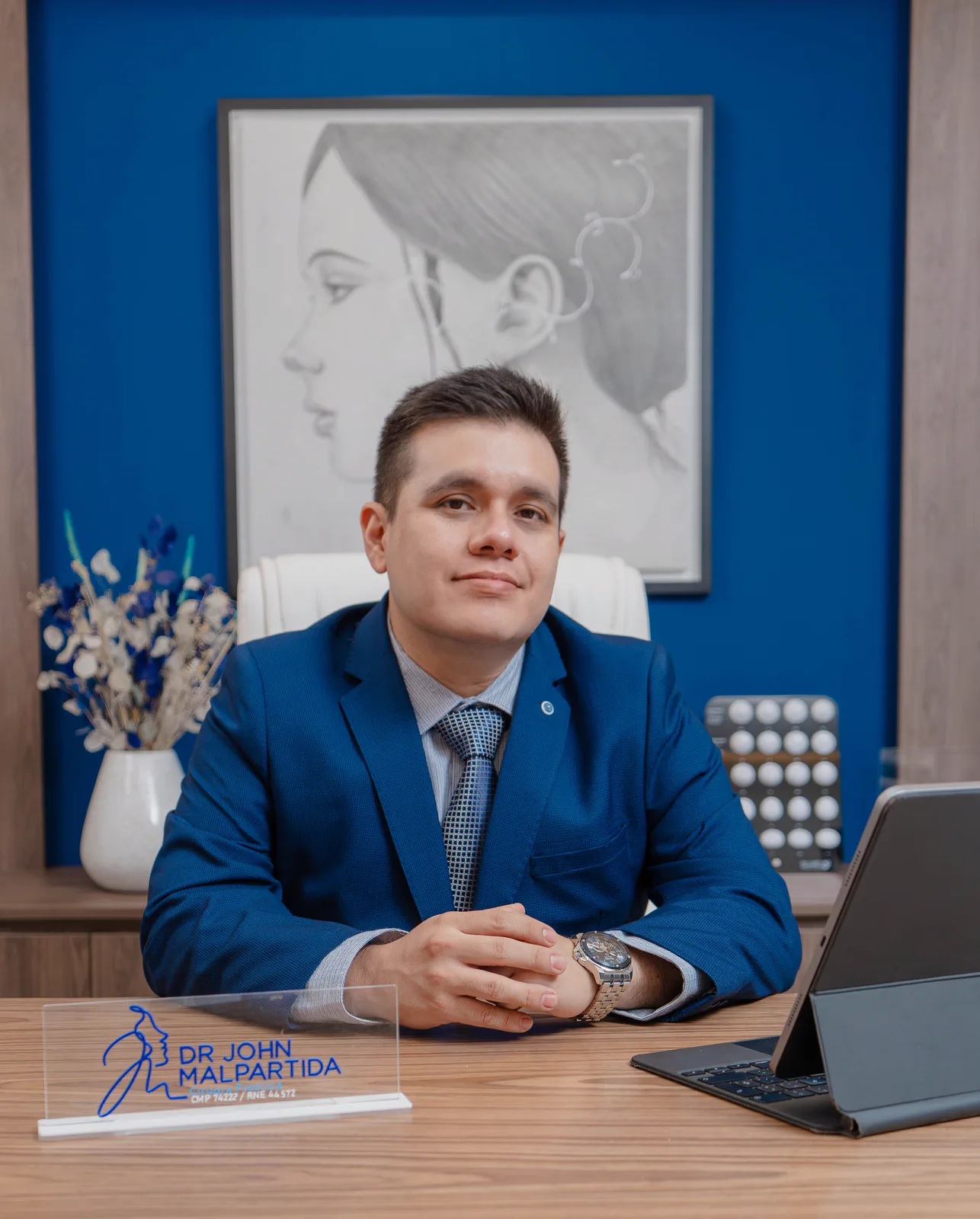 Dr. John Malpartida, cirujano plástico